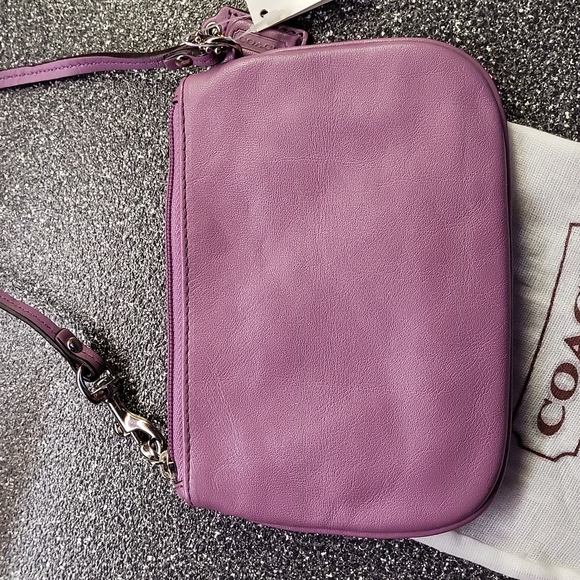 Coach Lilac Wristlet - Picture 6 of 9